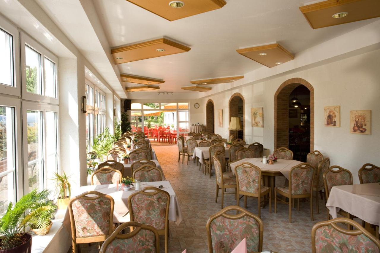 Hotel Pappelhof Weidenbach  Экстерьер фото